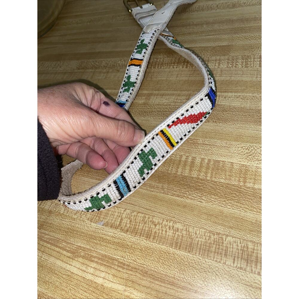 80s Beaded Southwestern Style Belt White Leather Brass Buckle Sz 28 USA Made - Picture 5 of 8